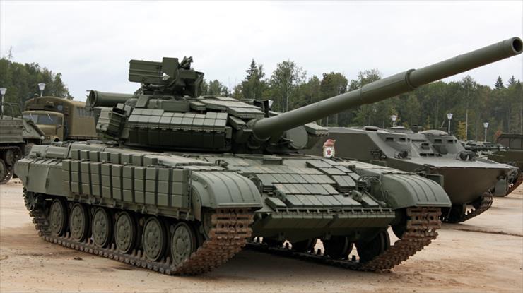 T-64 - T-64BW z maksymalną liczbą modułów Kontakt. Przeciwlotniczy karabin maszynowy NSW kal. 12,7 mm ni.png